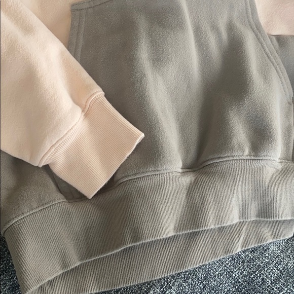 EUC TNA Perfect hoodie in size small - Picture 5 of 5